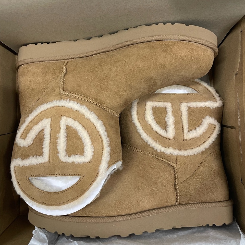 Telfar Ugg boost size 12 women’s